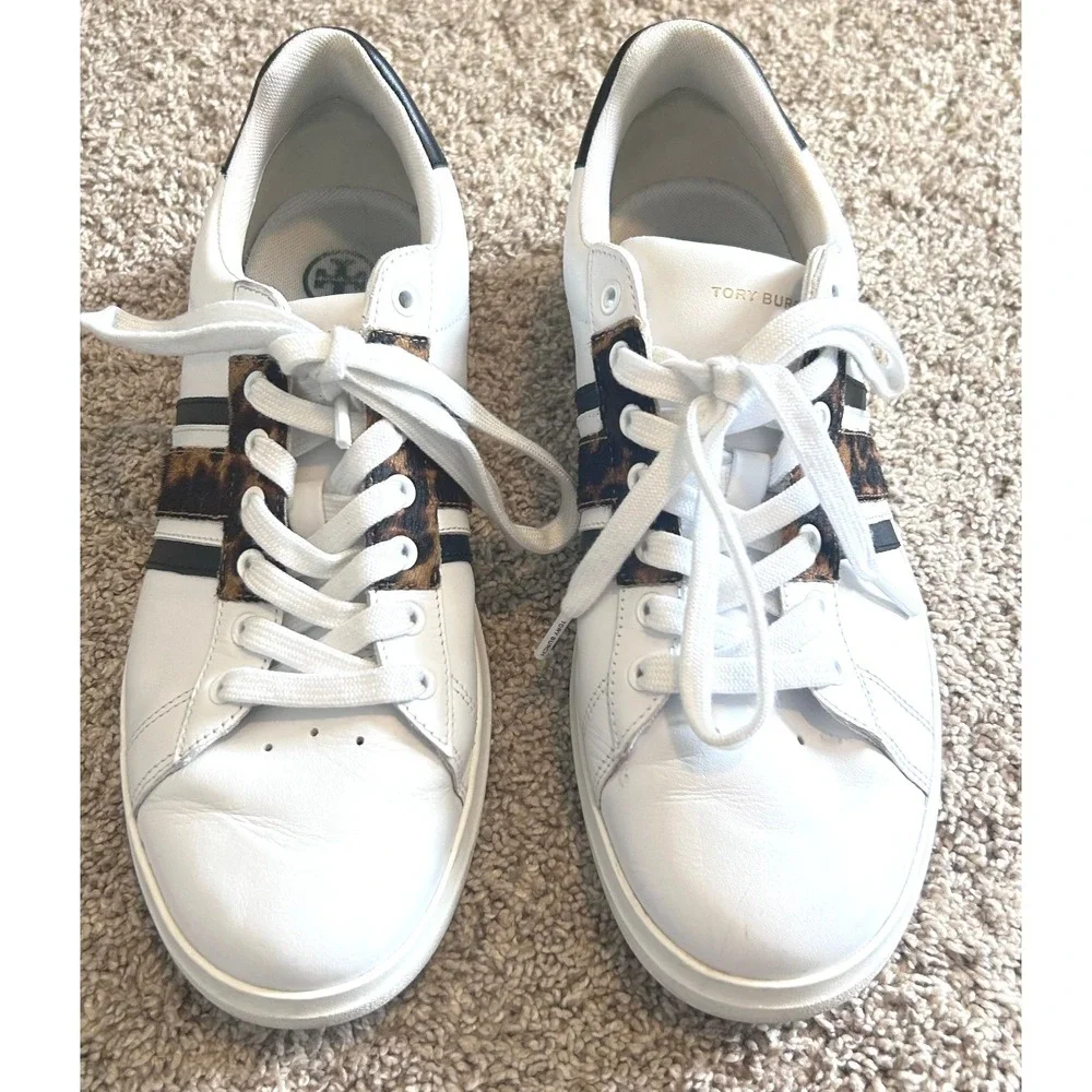 Tory Burch Howell Court White Leopard Calf Hair Sneakers Gold Logo SZ 9.5